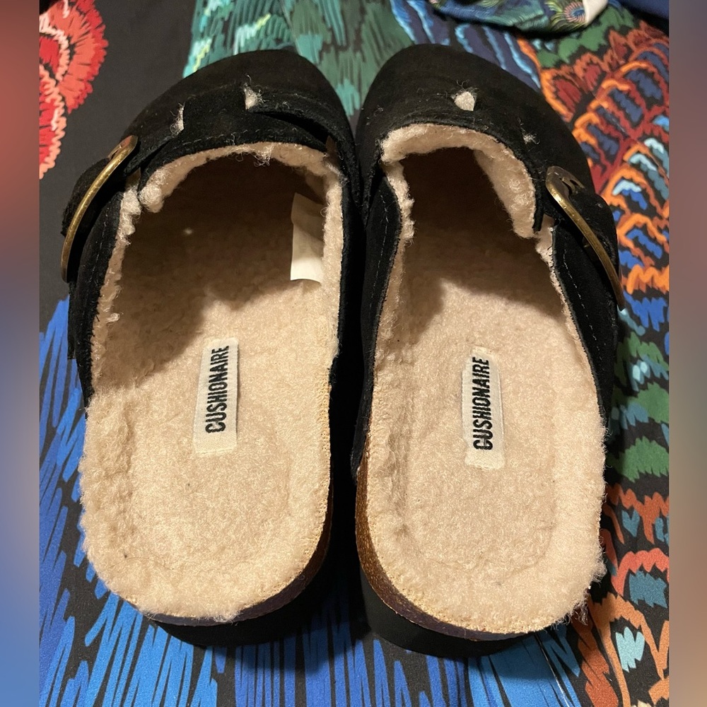 CUSHIONAIRE Platforms Suede Clogs! 🐑 - Picture 2 of 9